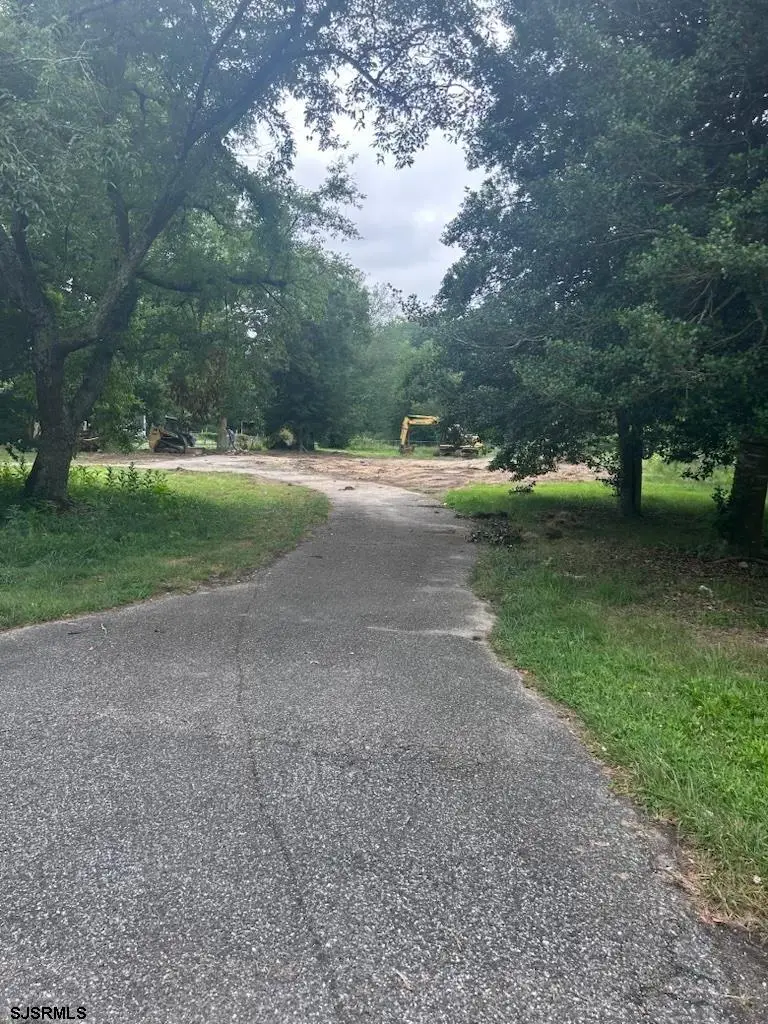18 E Ravenwood Dr, Clermont, NJ 08210 - #1