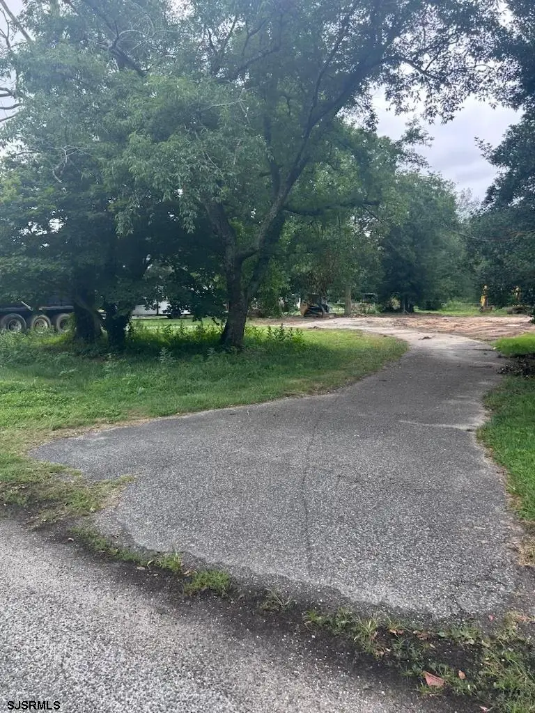 18 E Ravenwood Dr, Clermont, NJ 08210 - #3