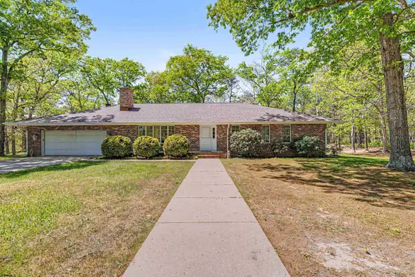 3023 Ivins Ave, Egg Harbor Township, NJ 08234-9438