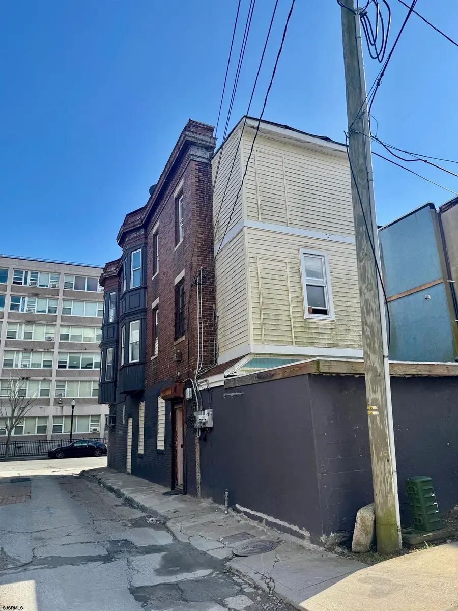 1013 Arctic Ave, Atlantic City, NJ 08401-4738 - #3