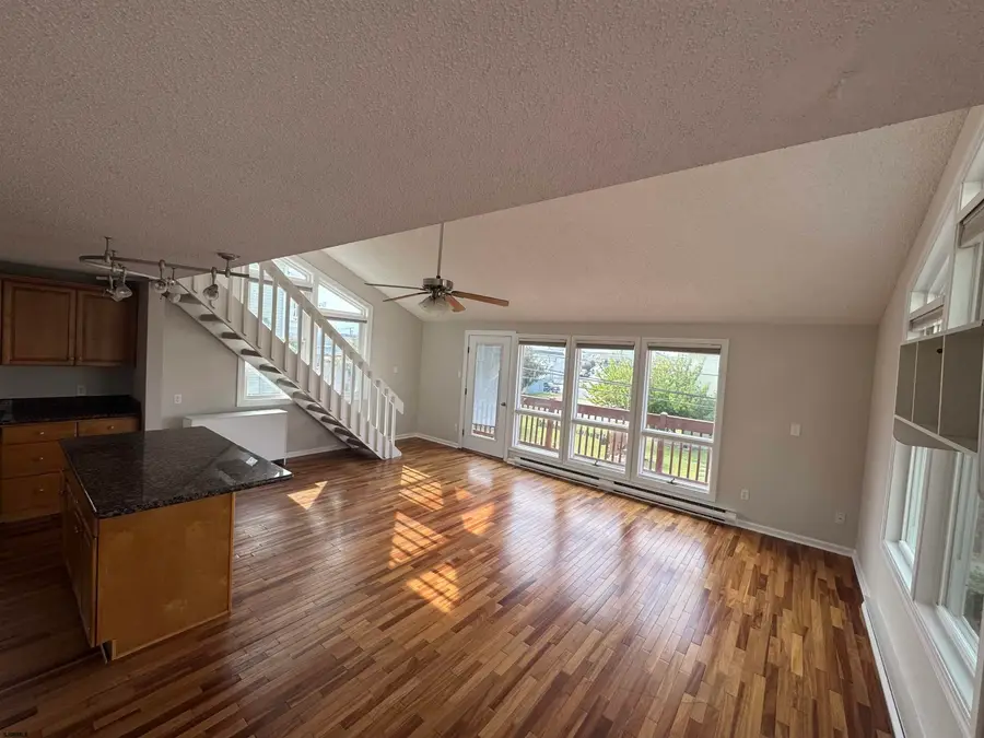 630 West Ave #Top Rear unit, Ocean City, NJ 08226 - #2