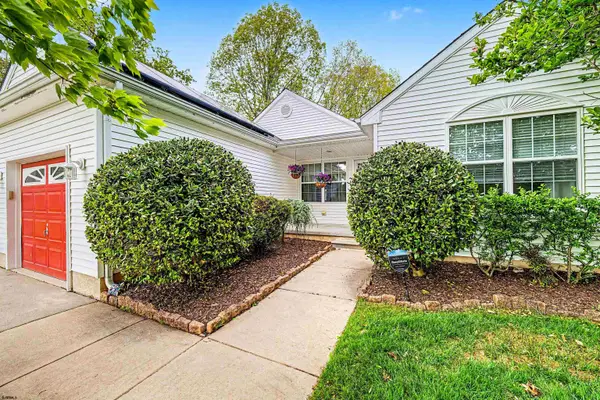 18 Golf Dr, Mays Landing, NJ 08330