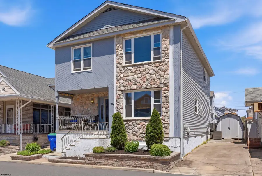107 N Clarendon Ave, Margate City, NJ 08402 - #2