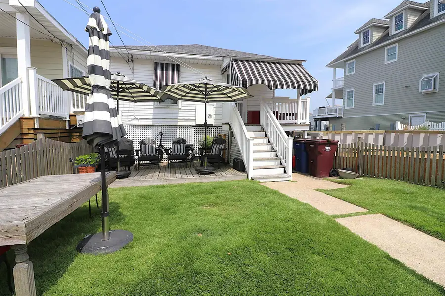 109 N Surrey Ave, Ventnor City, NJ 08406 - #3