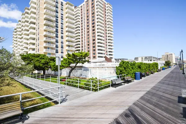 101 S Plaza Pl #907, Chelsea, NJ 08401