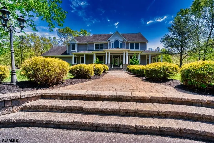 2431 6th Ave, Hammonton, NJ 08037-4136 - #2