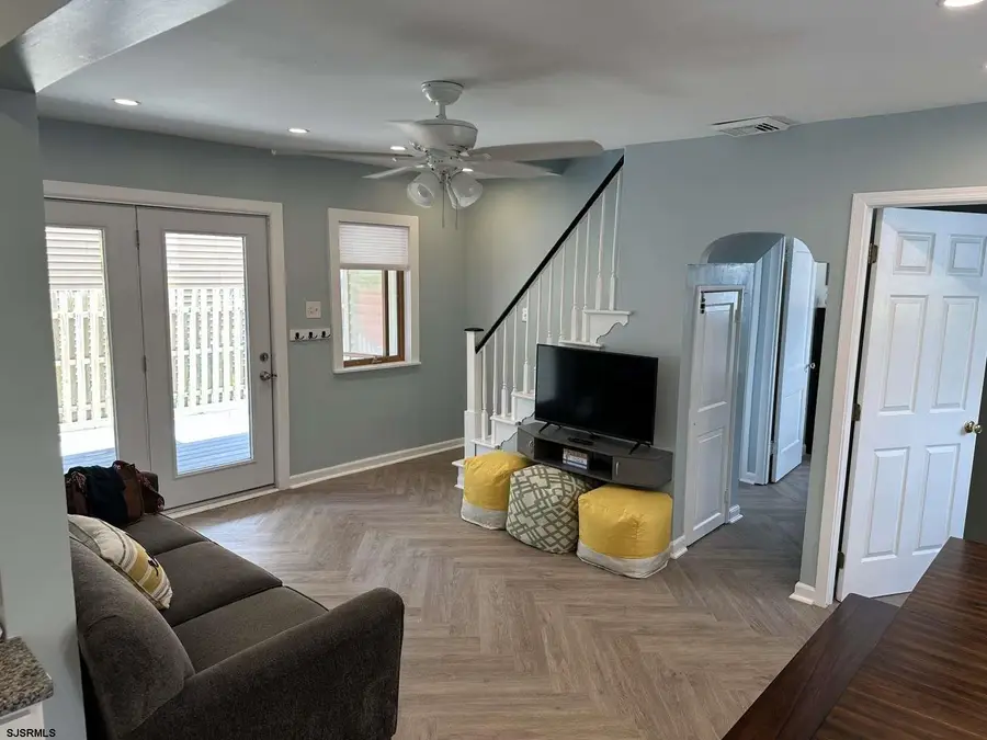 251 S 10th St, Brigantine, NJ 08203 - #3