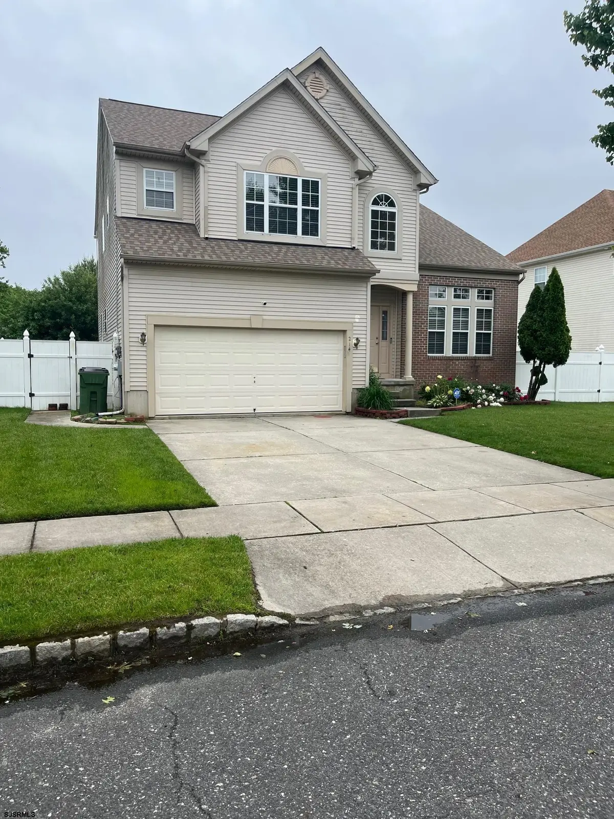 214 E Kennedy Dr, Egg Harbor, NJ 08234 - #1