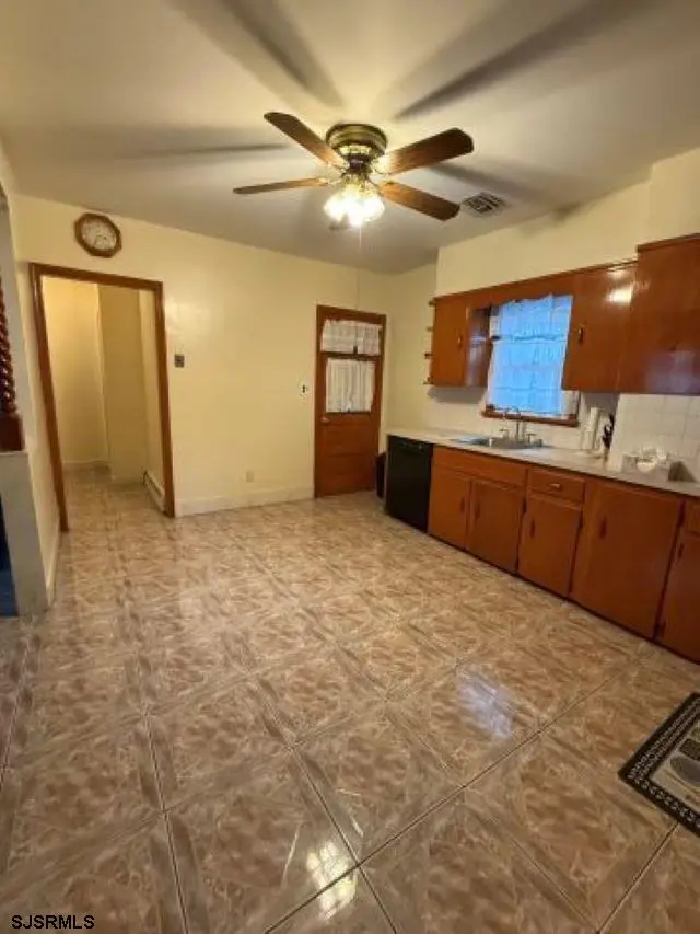 22 Madison Ave, Hammonton, NJ 08037 - #3