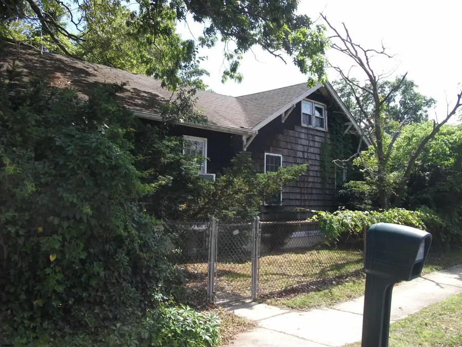 137 E Wyoming Ave, Absecon, NJ 08201 - #2