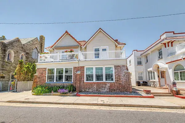 22 S Avolyn Ave, Ventnor, NJ 08406