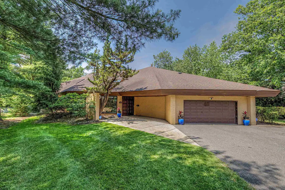 400 Pleasant Valley Ave, Moorestown, NJ 08057 - #1
