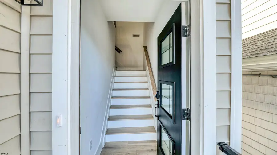 107 N New Haven Ave #B (upstairs), Ventnor City, NJ 08406 - #2