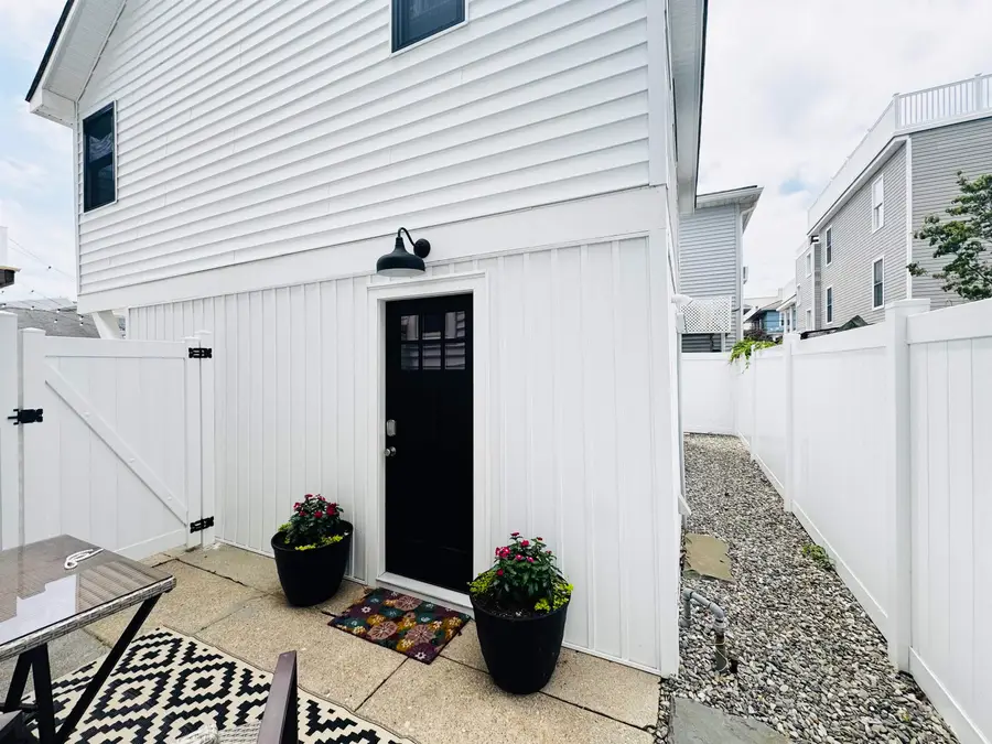 814 E 7th Street #Rear Cottage, Ocean City, NJ 08226 - #3
