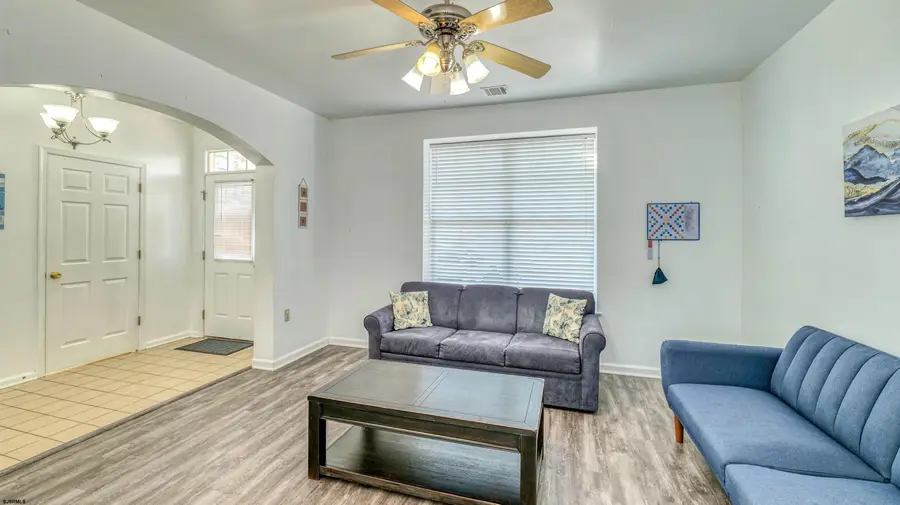 21 N New Hampshire Ave, Atlantic City, NJ 08401 - #3