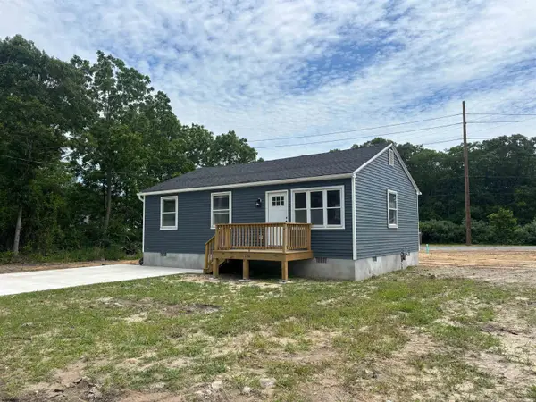 100 Wisteria Street, Egg Harbor Township, NJ 08234