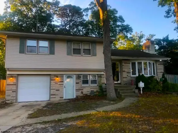 400 Frances Ave, Linwood, NJ 08221