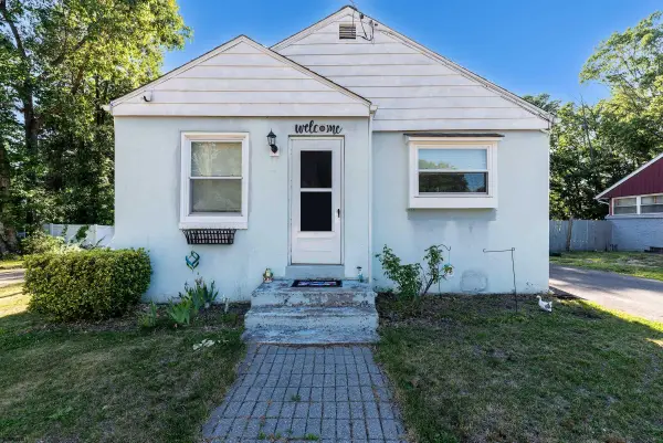 406 Oak, West Berlin, NJ 08091