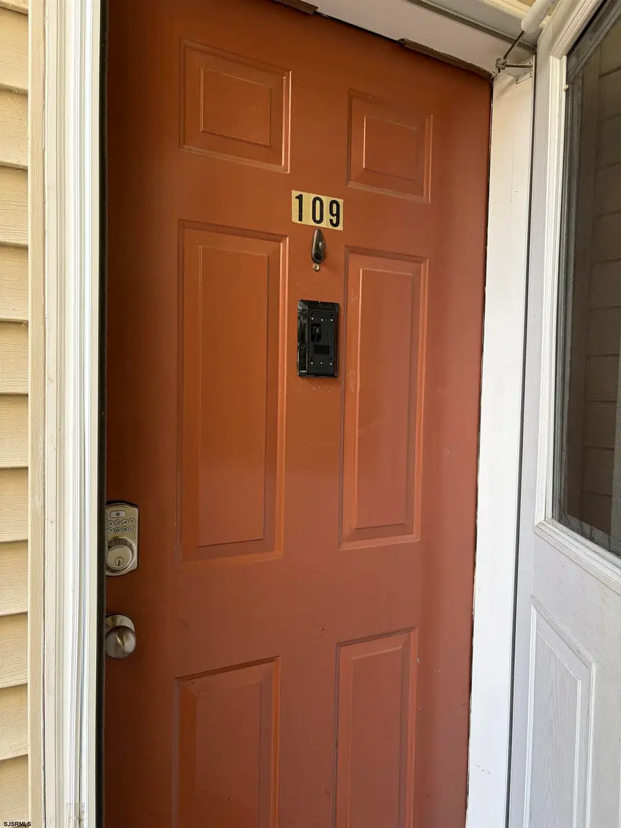 109 Driftwood Ct #109, Galloway, NJ 08205 - #3