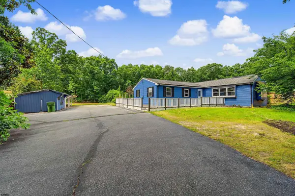 211 Oakland Ave, Egg Harbor Township, NJ 08234