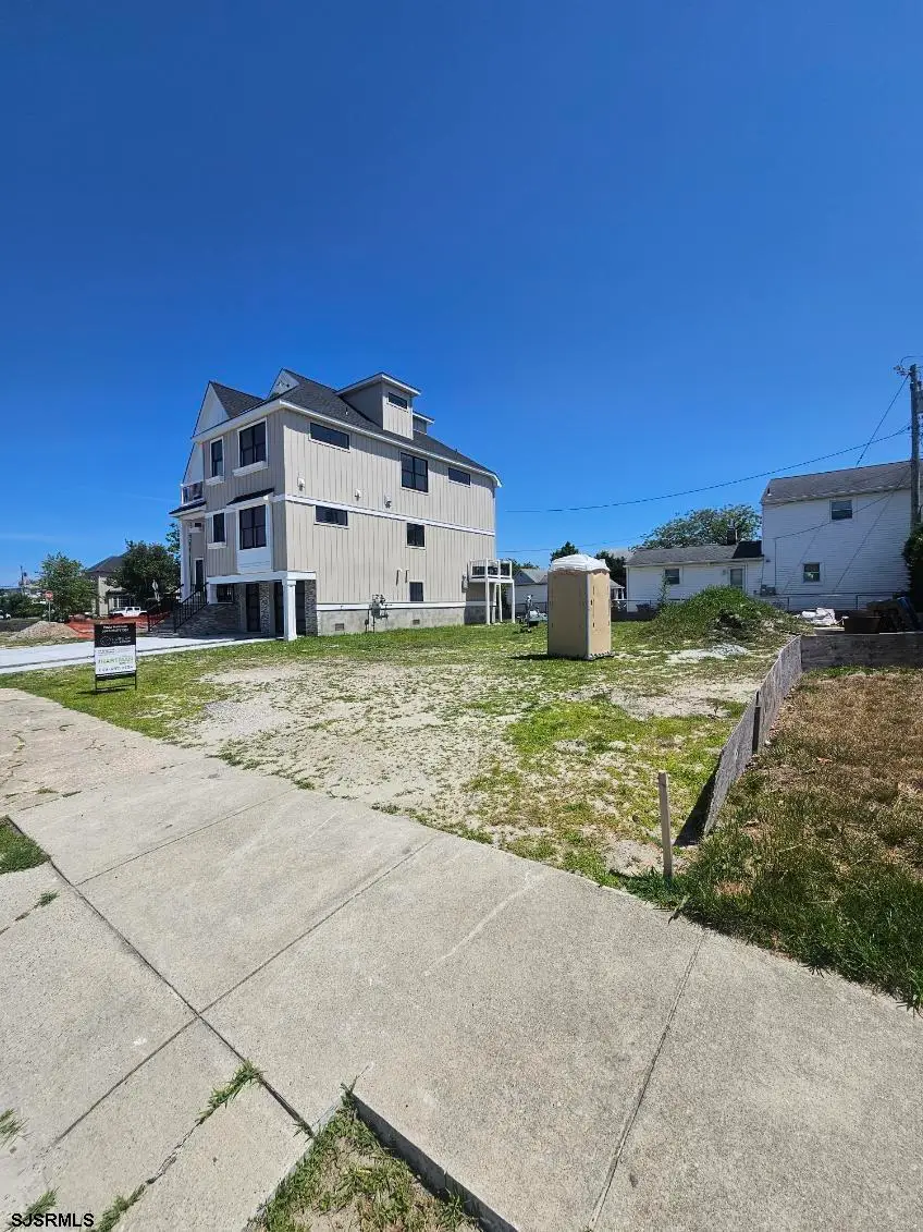 321 N Huntington Ave, Margate City, NJ 08402 - #1