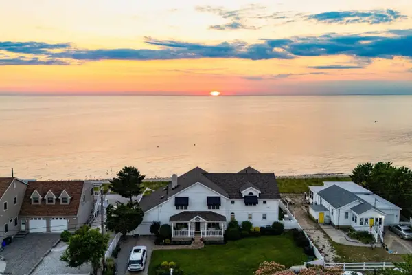5 Delaware Ave, Villas, NJ 08251