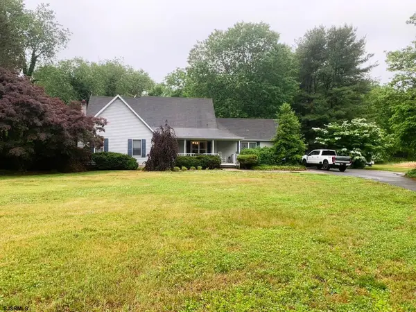 29 Birdsall Dr, Upper Deerfield Township, NJ 08302