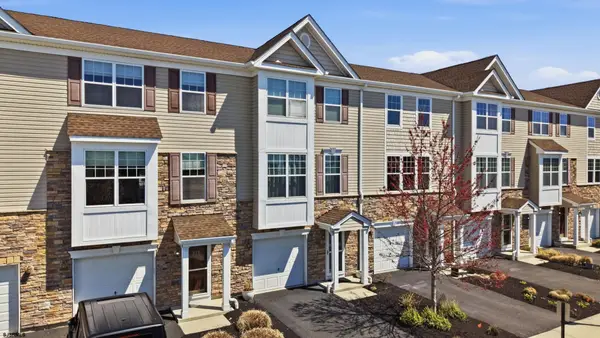 324 Sanderling Ln #324, Egg Harbor Township, NJ 08232