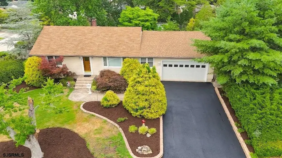 219 N Madison Ave, Hammonton, NJ 08037 - #3