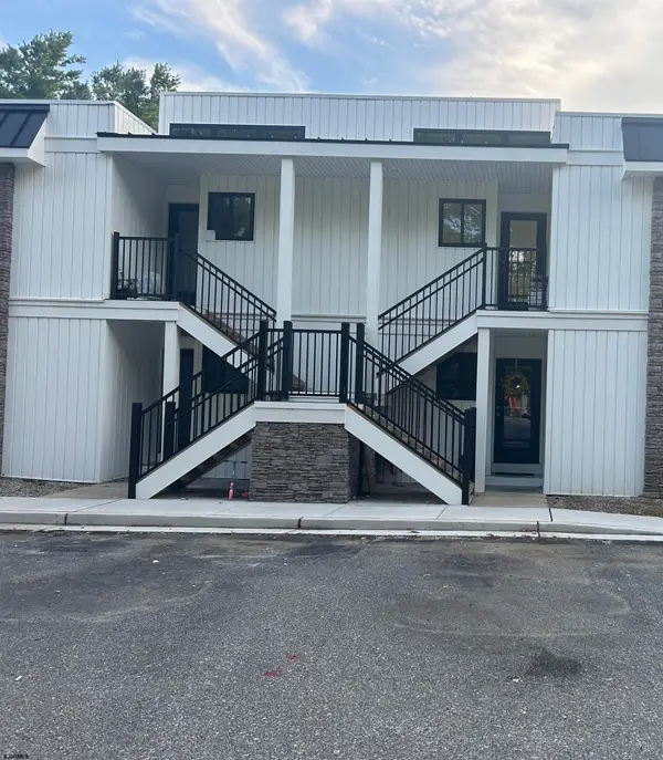 20 Tilton Club #20, Egg Harbor Township, NJ 08234