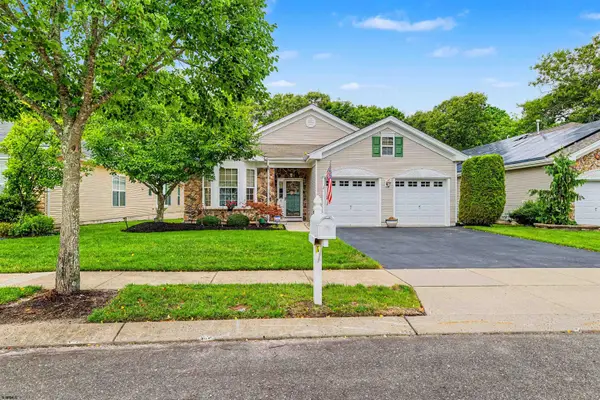 5 Highbury Ct, Galloway Township, NJ 08205