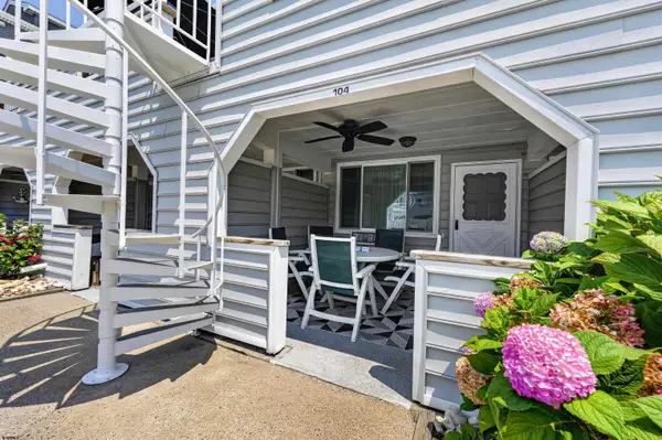 9510 Amherst Ave #104, Margate, NJ 08402
