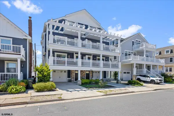 104 S New Haven Ave, Ventnor, NJ 08406