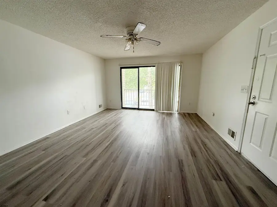 172 Colonial Ct #172, Absecon, NJ 08205 - #2
