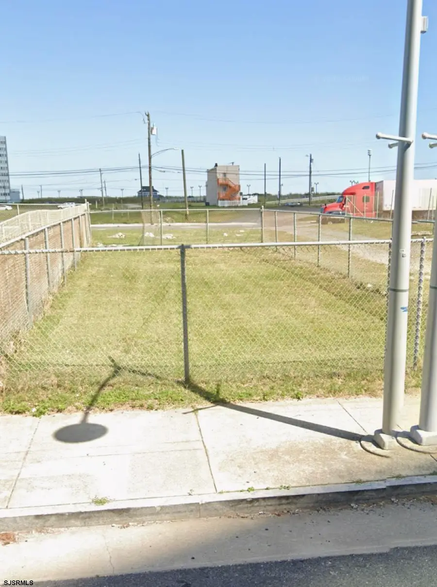 243 S Metropolitan Ave, Atlantic City, NJ 08401 - #2