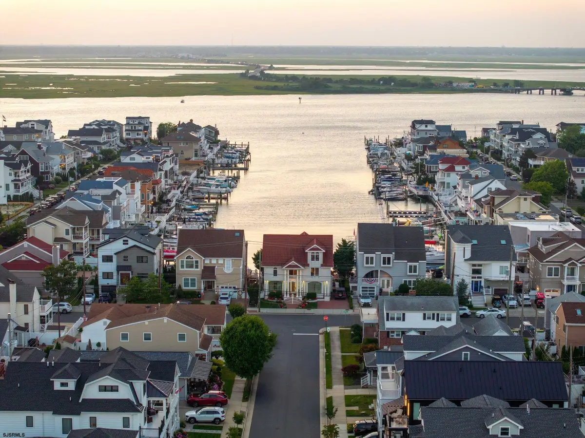 8701 Amherst Ave, Margate City, NJ 08402 - #1