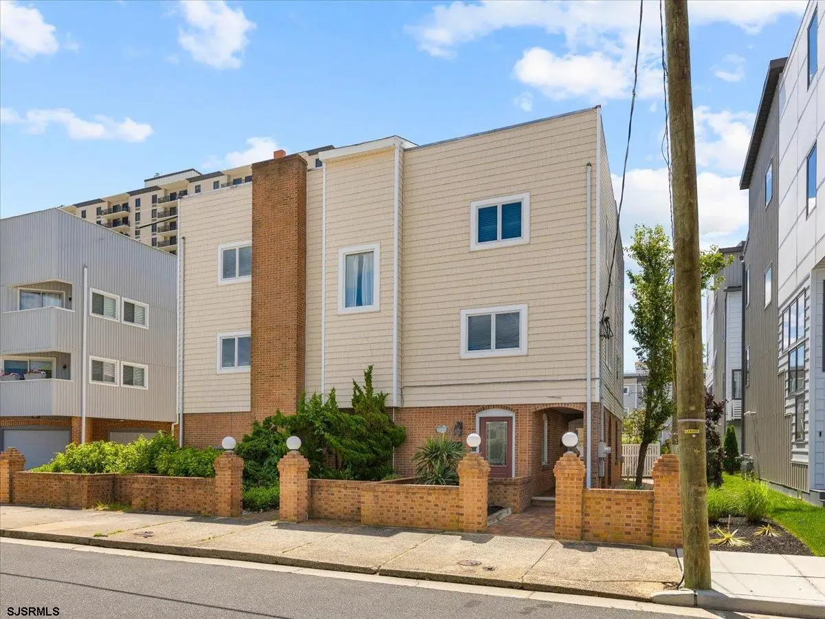 9704 Pacific Ave, Margate City, NJ 08402 - #1