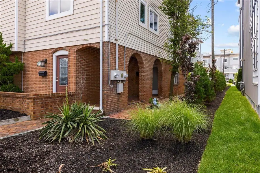 9704 Pacific Ave, Margate City, NJ 08402 - #2