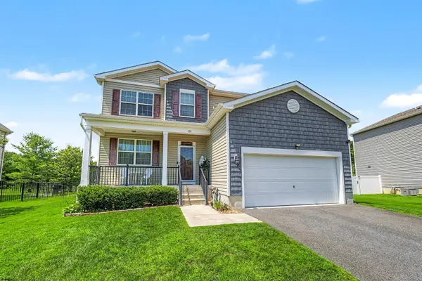 128 Crystal Lake Dr, Egg Harbor Township, NJ 08234
