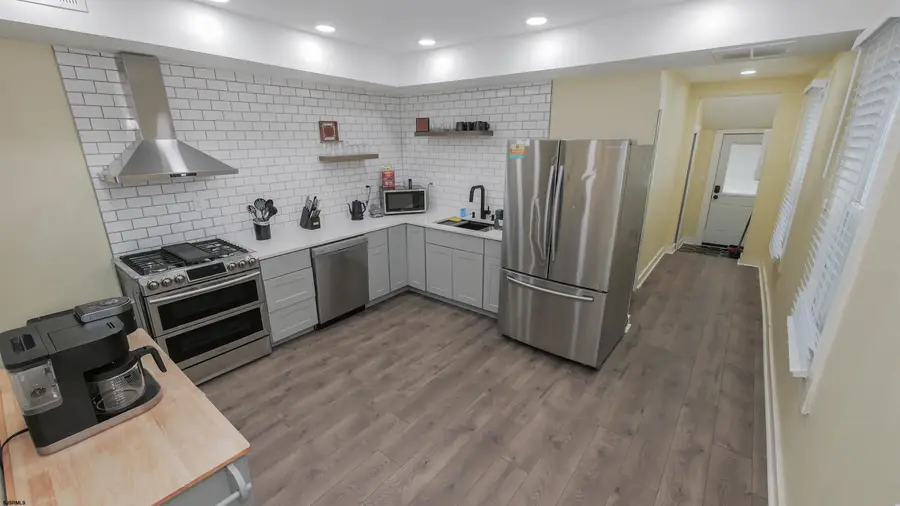 527 Melrose Ave, Atlantic City, NJ 08232-1236 - #3