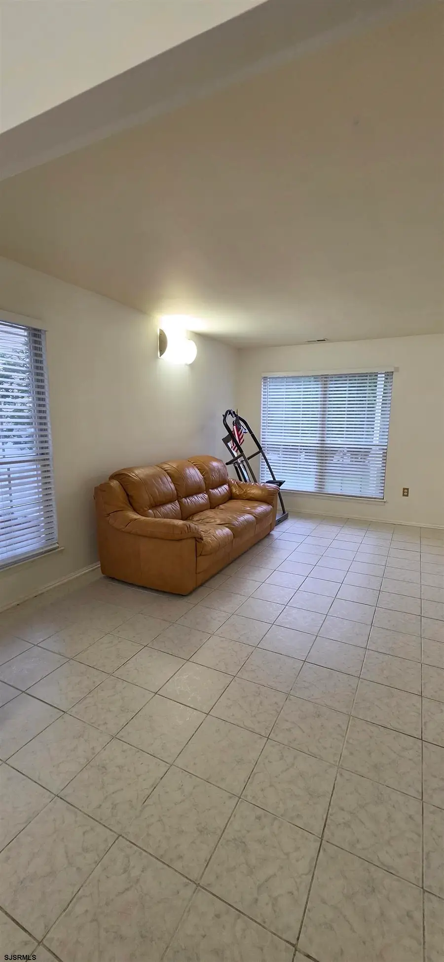 154 Navasink Ct, Galloway, NJ 08205 - #3