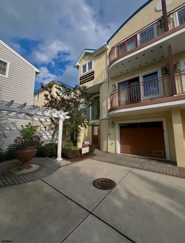 223 N Washington Ave #2B, Margate, NJ 08402-1129