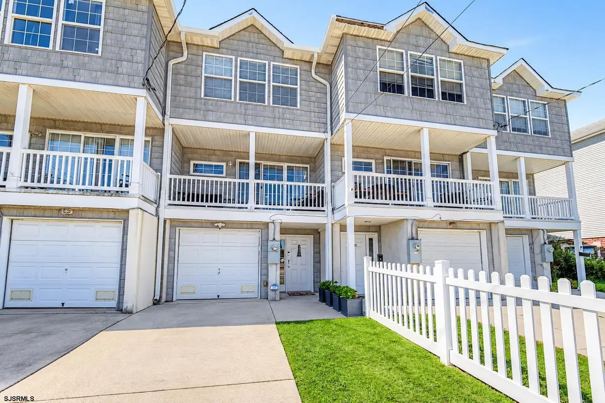 220 N Massachusetts Ave, Atlantic City, NJ 08401-0000 - #1