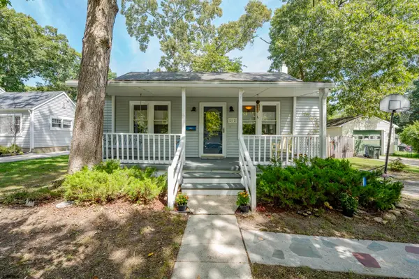 212 Davis Ave, Linwood, NJ 08221