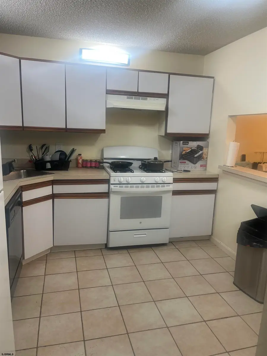 44 Colonial Ct #44, Absecon, NJ 08205 - #2