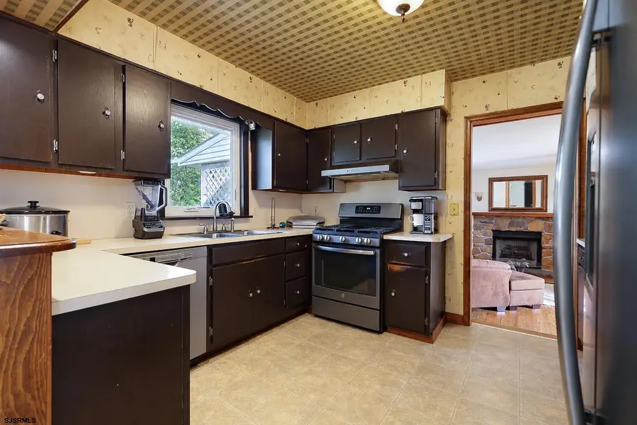 846 Becker Dr, Vineland, NJ 08361 - #3
