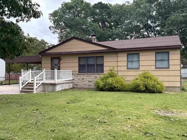 4347 Robert Dr, Vineland, NJ 08344