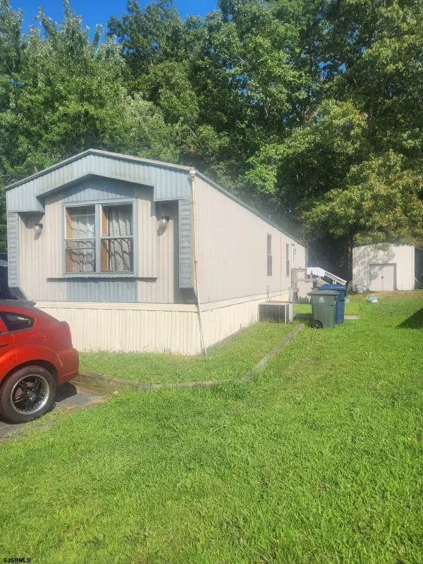 310 Kentucky Ave, Williamstown, NJ 08094