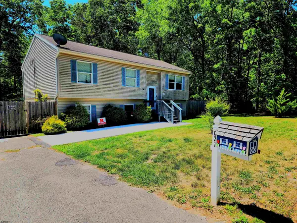 627 Dogwood Ave, Egg Harbor Township, NJ 08234