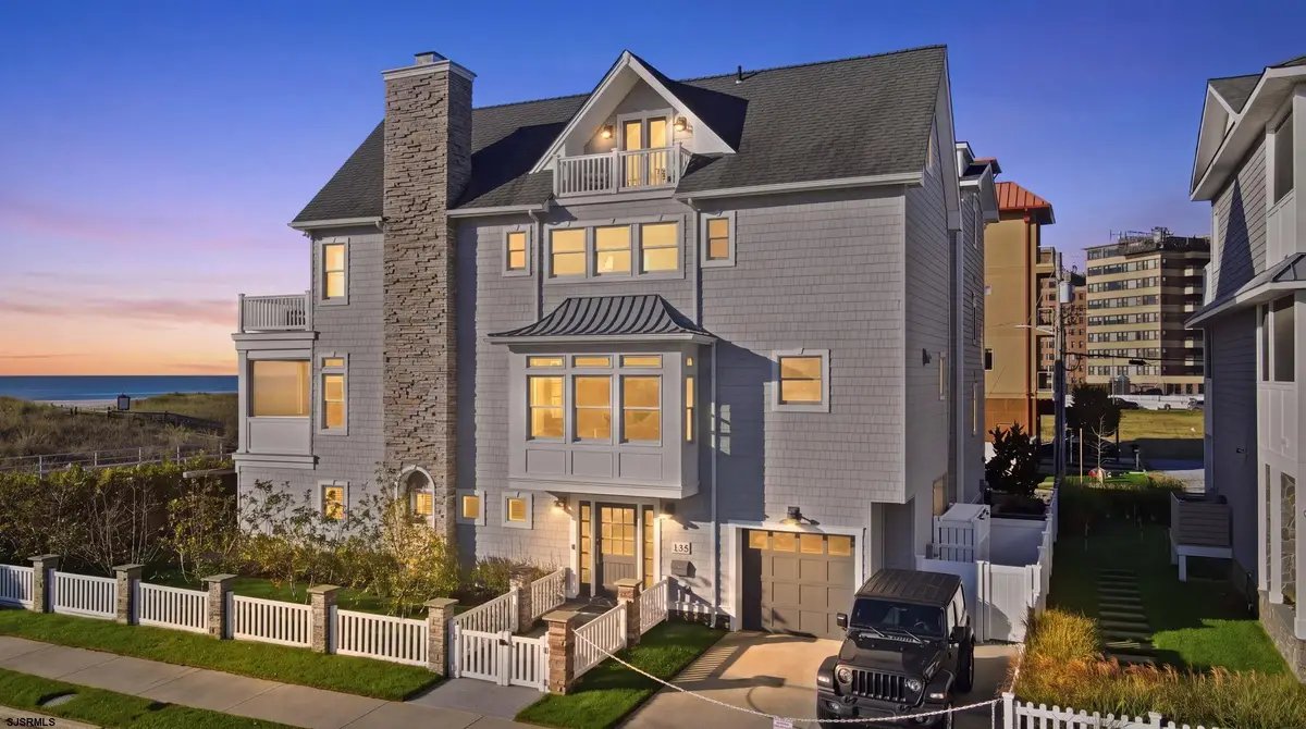 146 S Ridgeway Ave, Atlantic City, NJ 08401 - #1